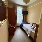 Konukevi Abc House Dublin